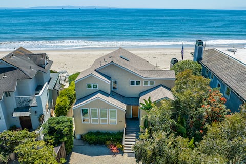 Oceanfront Spacious Beach House