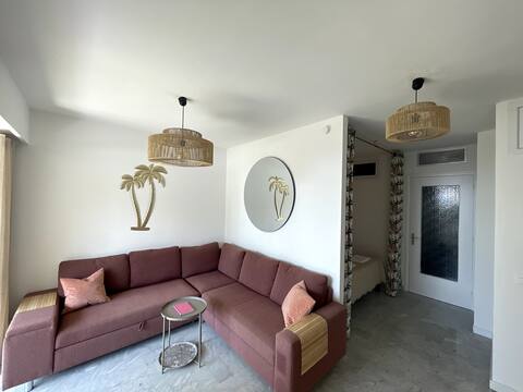 Popular Airbnb listing: Lilly's Pearl in Menton