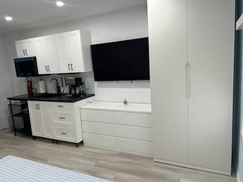 Successful Airbnb property: Your cozy home away from home in North Miami Beach