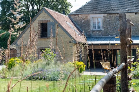 La Grange, 1 hour from Paris and 15 minutes from Giverny