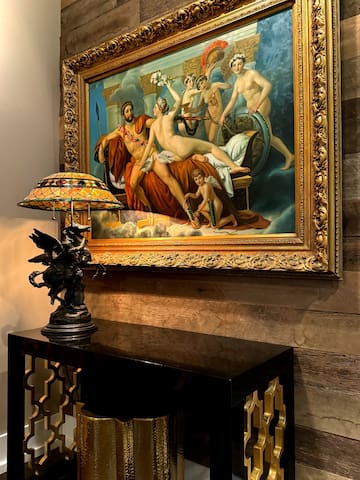 Luxury Pad – 5 Star R&R gallery image 5