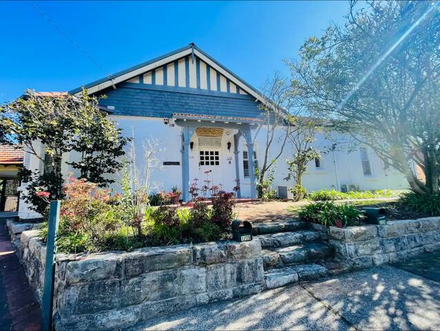 Chatswood 3 bedrooms house (Walk to rail, Parking) gallery image 2