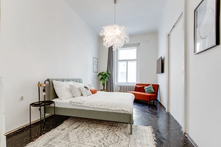 Спалня 2