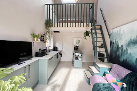Studio House Ashburton unique luxurious & parking