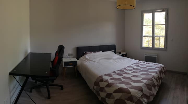Schlafzimmer 4