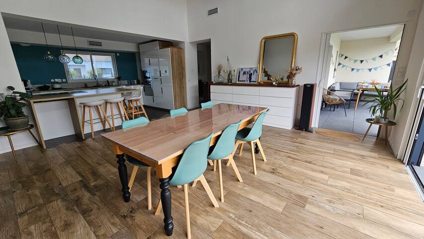 Maison familiale proche Bordeaux avec piscine gallery image 3