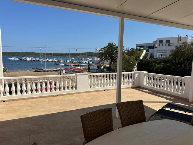 Rosa gallery image 2