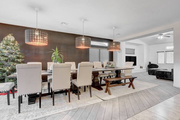 Modern 5 Bedroom Private Home