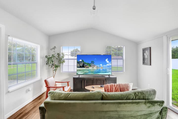 Cozy Escape - Zephyrhills, FL