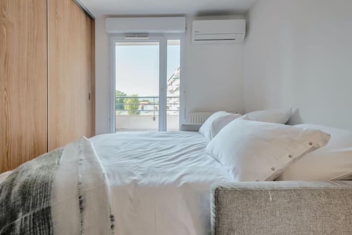 Quarto 2 sofá cama aberta 140