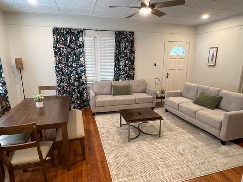 Big, Fun Nostalgic Home in Houma