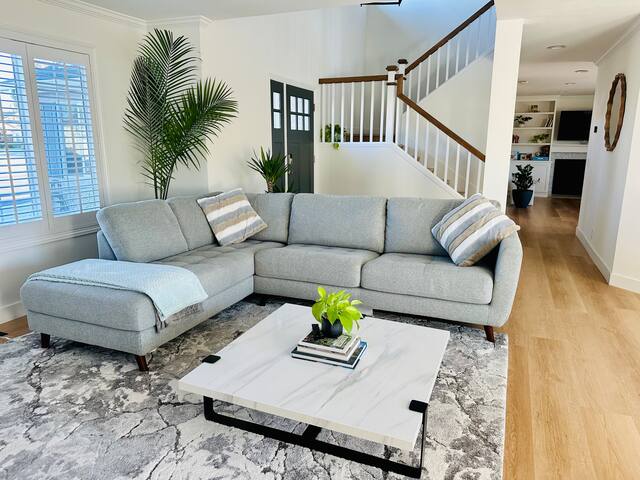 Poolside Bliss w/ Stunning Views gallery image 3