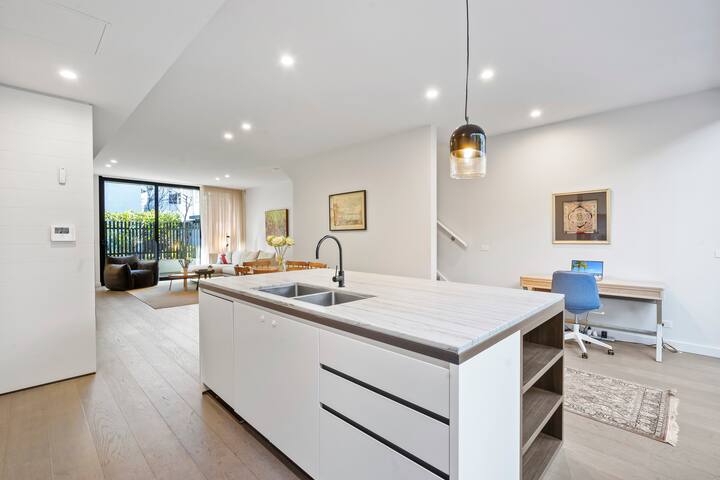 Luxury boutique residence with personal lift gallery image 3