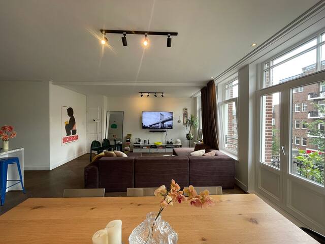 Spacious apartment opposite Vondelpark gallery image 2