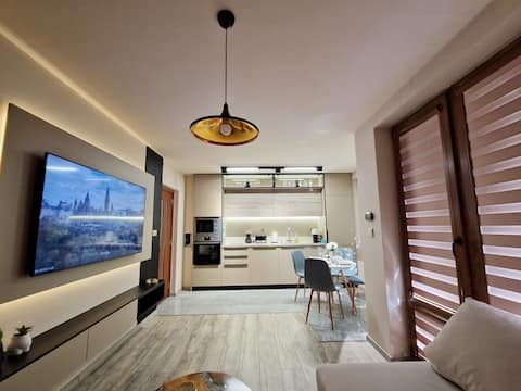 Successful Airbnb property: Delux Apart Valchevi with Parking in Бургас