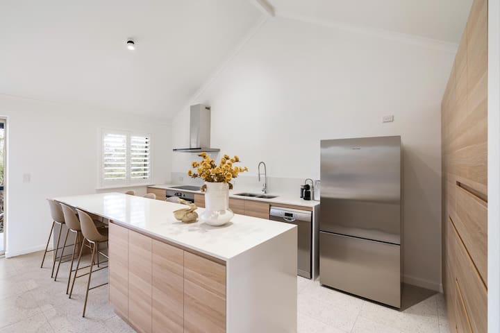 Bay Village Park View Villa 25