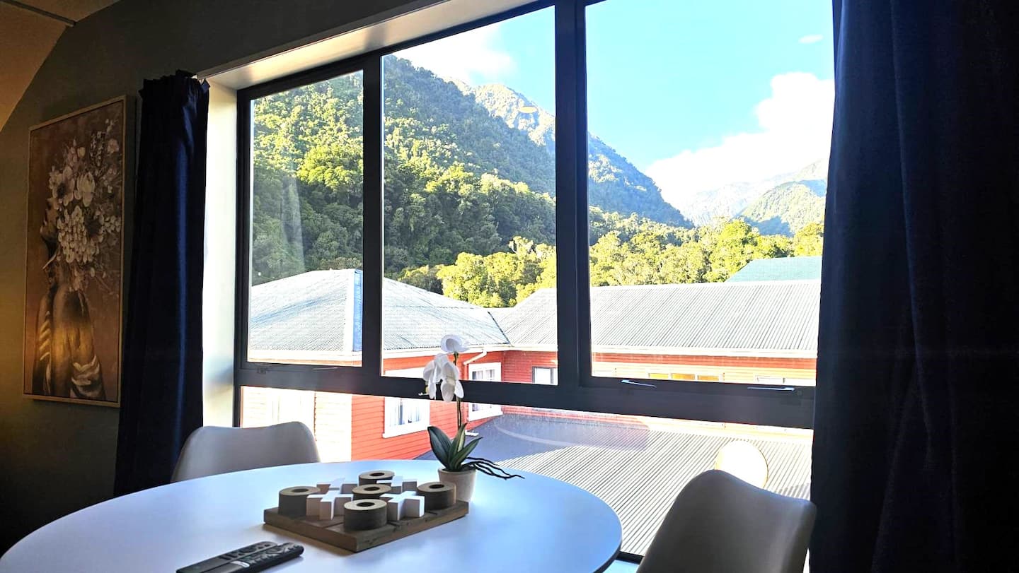 Kea Wing - Studio With Mountain 4