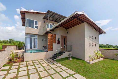 Coral Breeze by StayVista – Pool, Lawn & Carrom