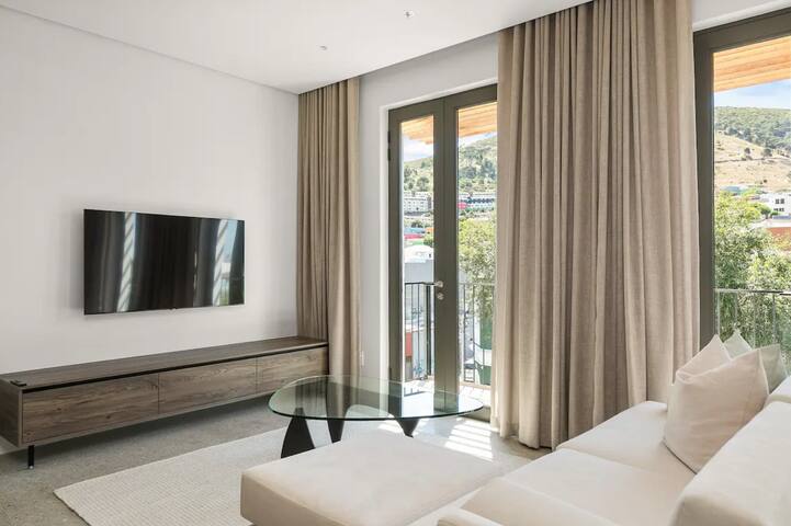 Stylish Bo-Kaap Apartment gallery image 2