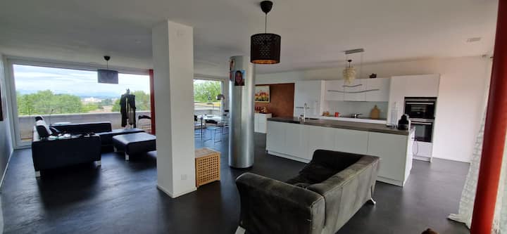 Rooftop-penthouse Modern Und Hell - Bern
