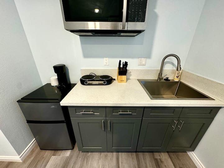 Brand New Comfortable Studio W/ Gated Free Parking - El Monte