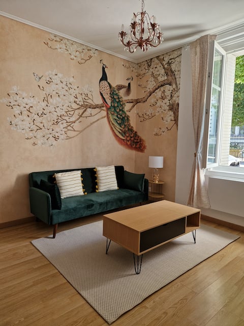 Top Airbnb: "Petite Fleur" in Dervallières Zola