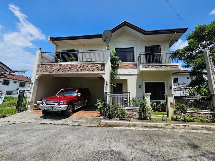 Fully Furnished Big Happy House - Batangas
