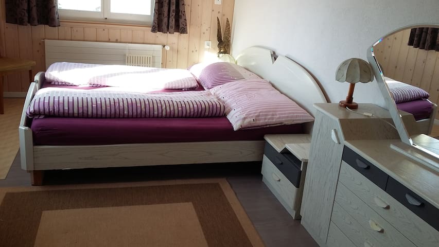Entire home with 2 bedrooms in Lucerne - Sonneboedeli