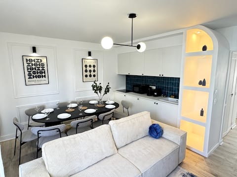Top performing Airbnb: Charming beachfront accommodation in Saint Nazaire