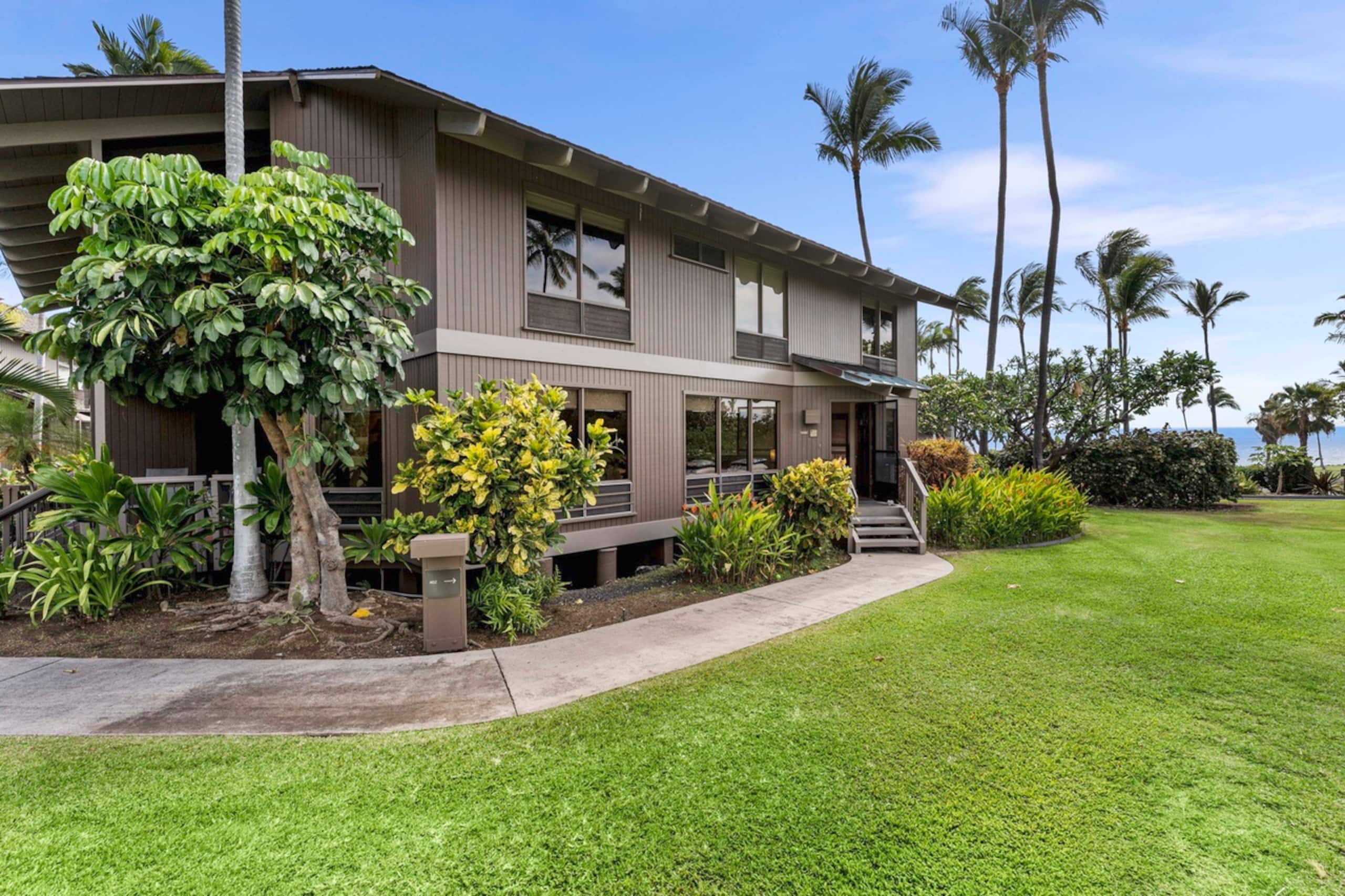 Updated Corner Unit with Ocean and Golf Views - Photo 36