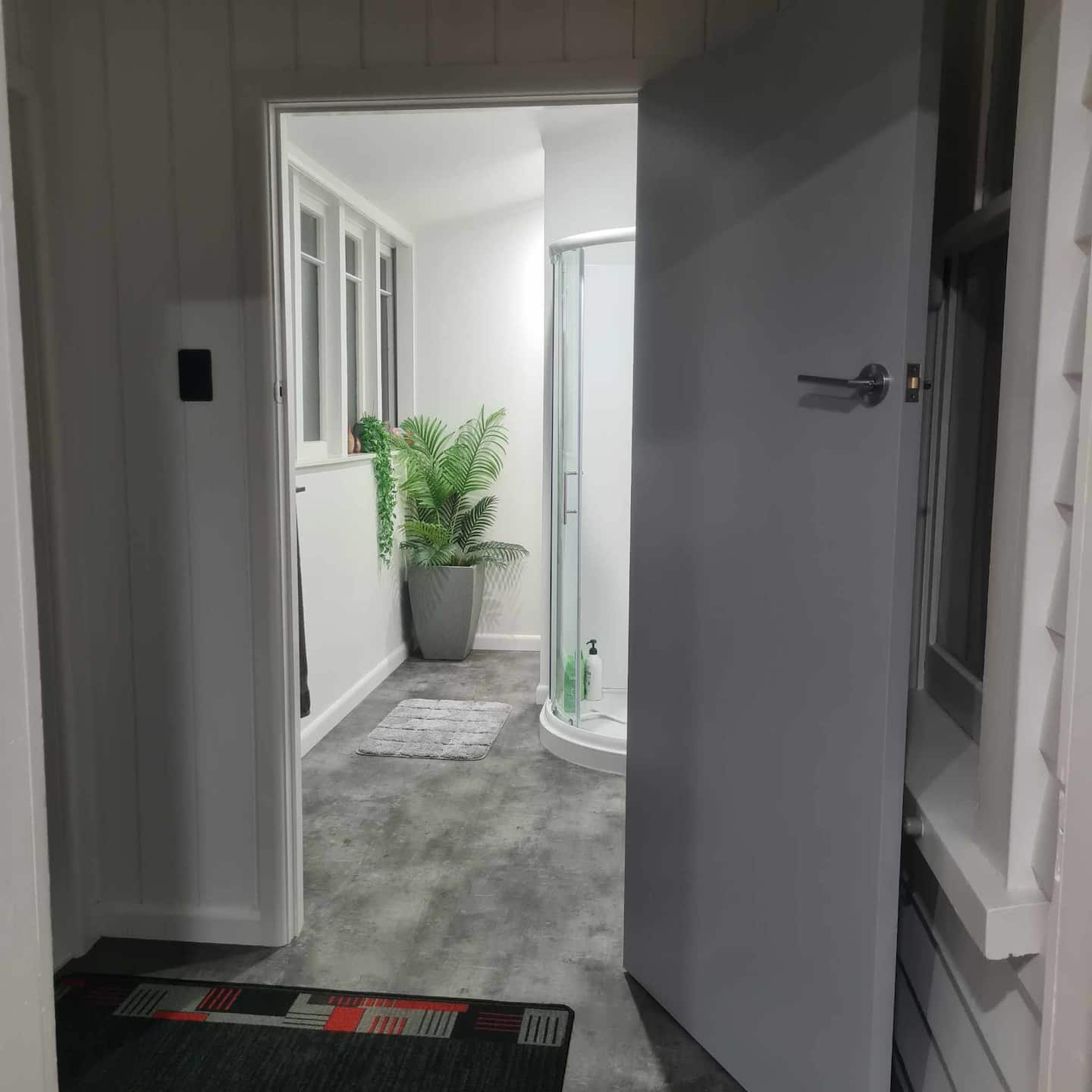 Coastal Bliss Retreat: Newly Renovated Home 3