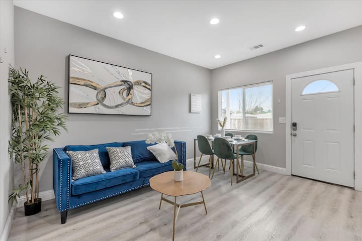 Modern + Cozy, 2 Bed/1 Bath! - Santa Clara, CA