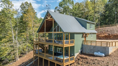 Summer Discounts! Oak Road Oasis w/HotTub &FirePit