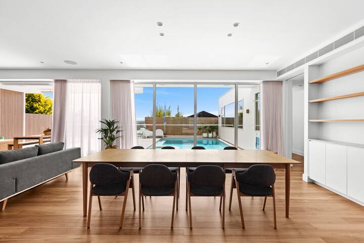 The Paradise Cove Retreat gallery image 2