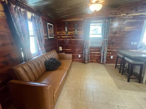 Top performing Airbnb: The Peach Shed 1 Bedroom Apartment in Southwest Arkansas Rural
