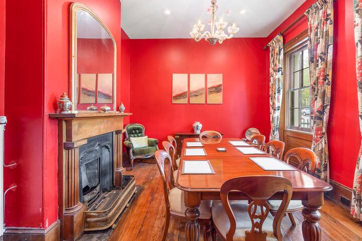 Devonshire House—Luxury with a Fascinating History gallery image 5