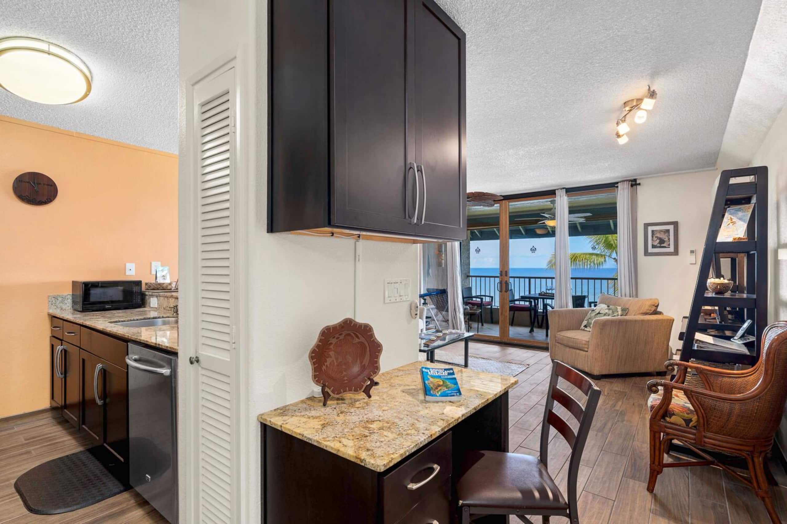 WOW! Kona Reef D36-Direct Oceanfront-Top Floor:A/C - Image 11