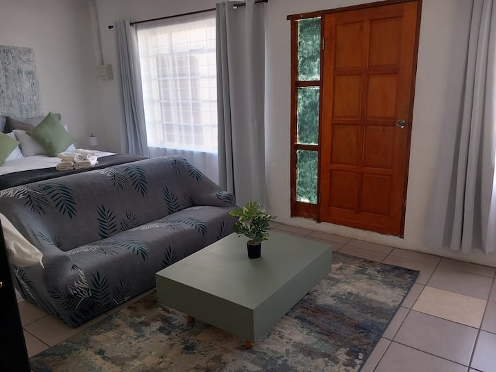 19 On Kruger Apartment 2 - Colesberg