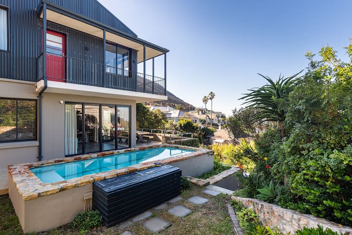 Kalk Bay I Villa I Ocean Views I I Pool | Parking