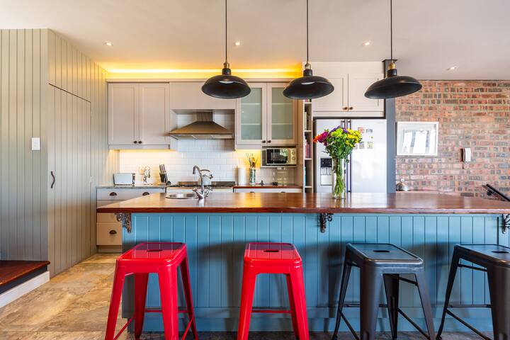 Kalk Bay I Villa I Ocean Views I I Pool | Parking gallery image 2