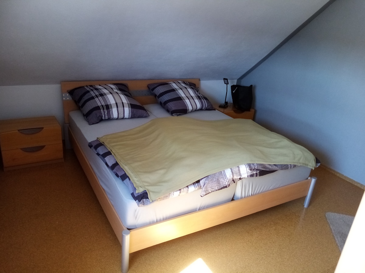 غرفة النوم 1