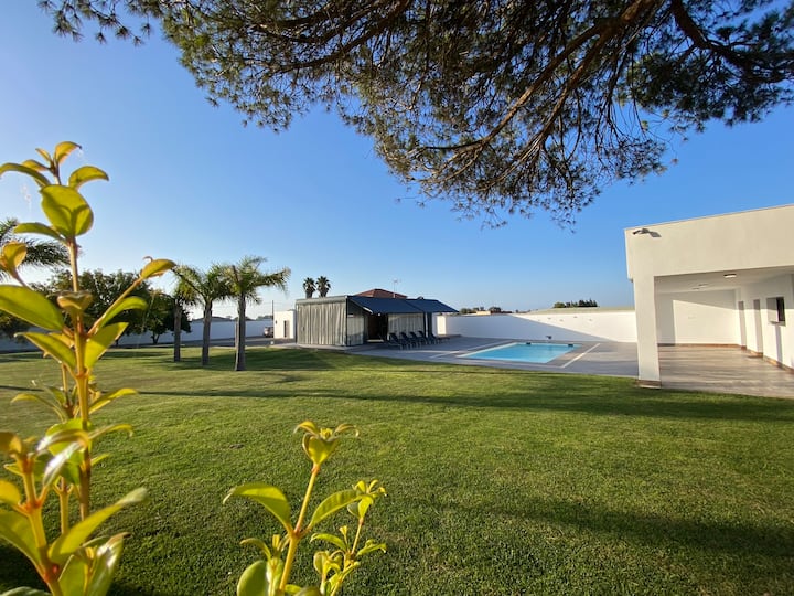 Villa Romance