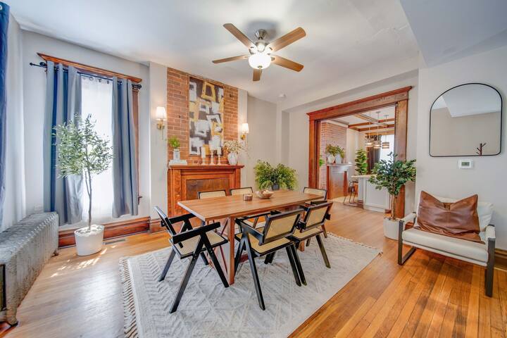 Exquisite Modern Historic Home Near Campus/Stadium gallery image 5