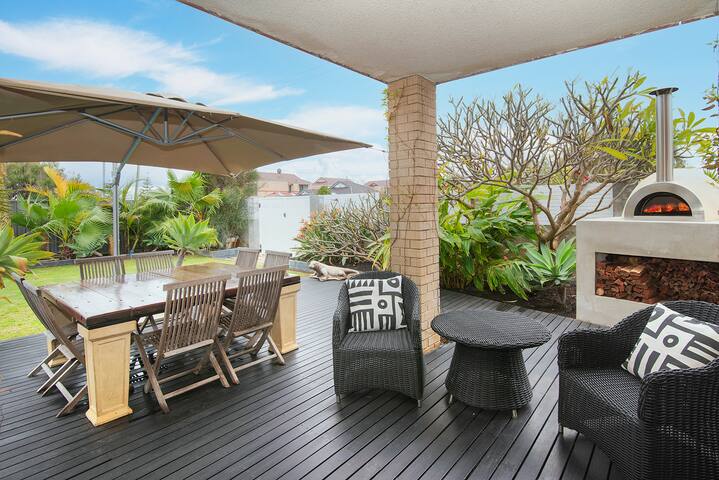 Ocean Oasis- Amazing location! gallery image 2