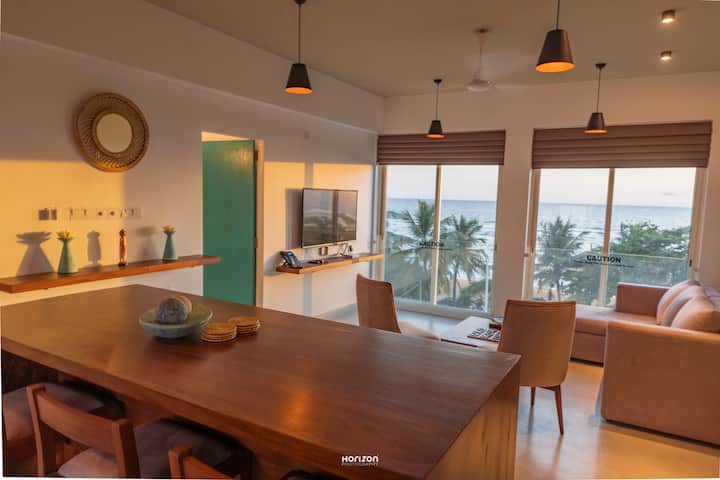 Deluxe Sea View Apartment - Colombo