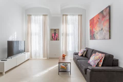Popular Airbnb listing: Cornelia Street - stylish flat with local flair in Mariahilf