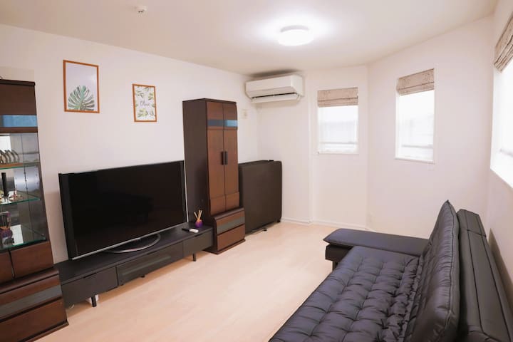 优惠中！全新设备设施/3层102㎡独栋洋房/4室1厅2卫2个洗澡间/距离公交车站2分钟!