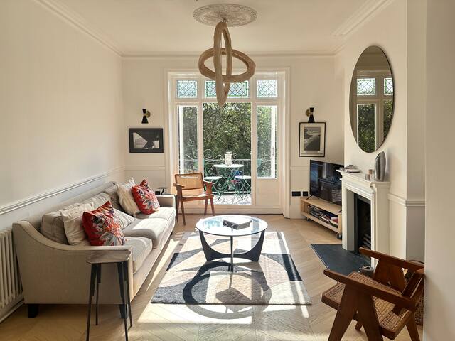 Camden Town apartment gallery image 2