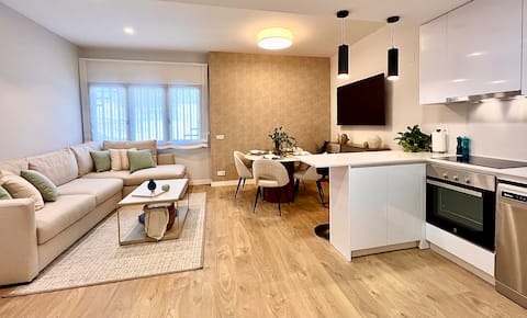 Airbnb con mejor rendimiento: Luxury Apt w/Rooftop Pool | Beach 3 min | Parking en Campos Elíseos