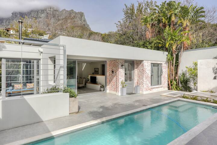 Beautiful, Secure, 3 Bed Family Home in Higgovale